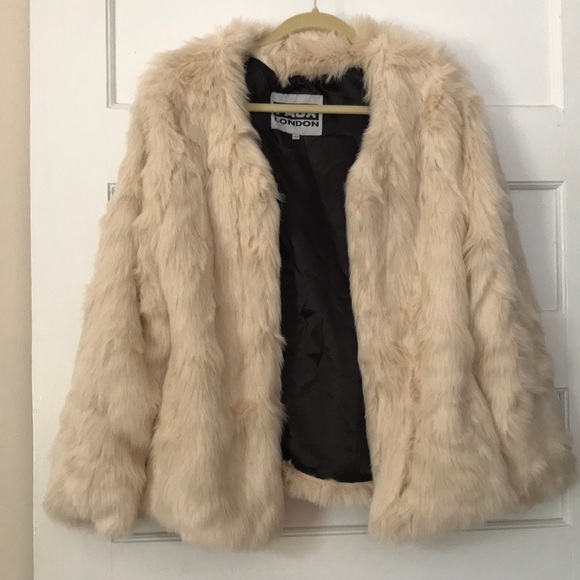 Jackets & Blazers - Cream White Faux Fur Collarless Coat
